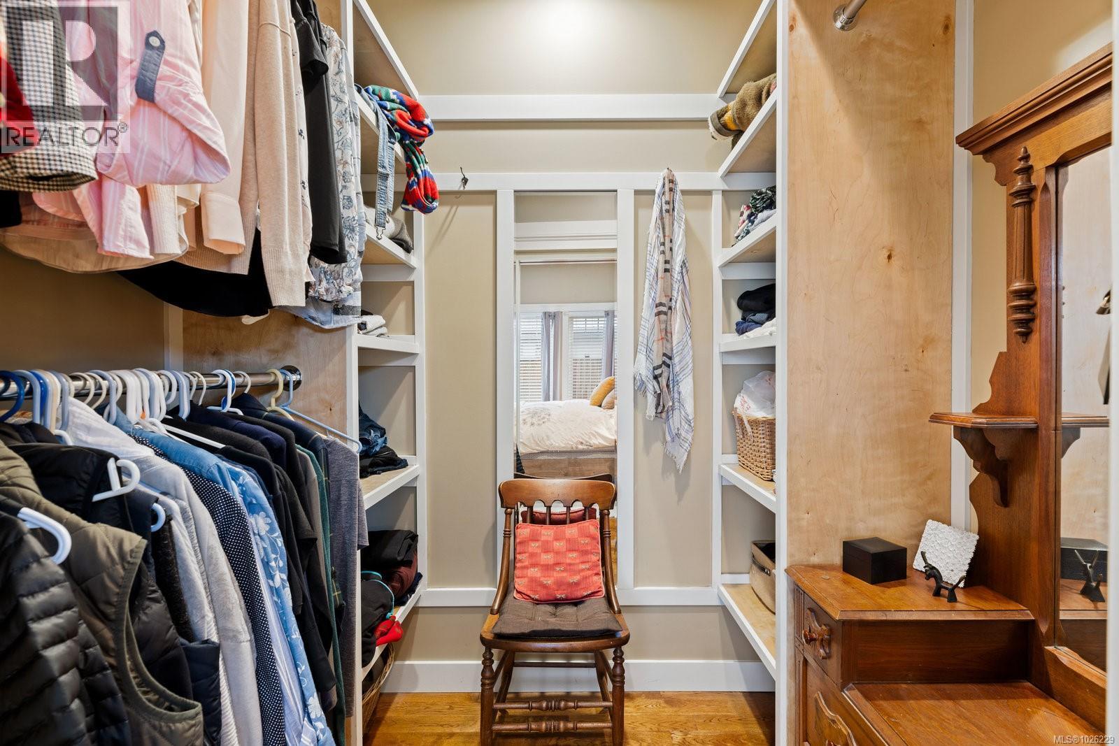  2324 Malaview Avenue, Sidney