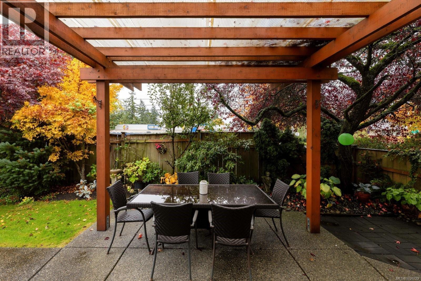  2324 Malaview Avenue, Sidney