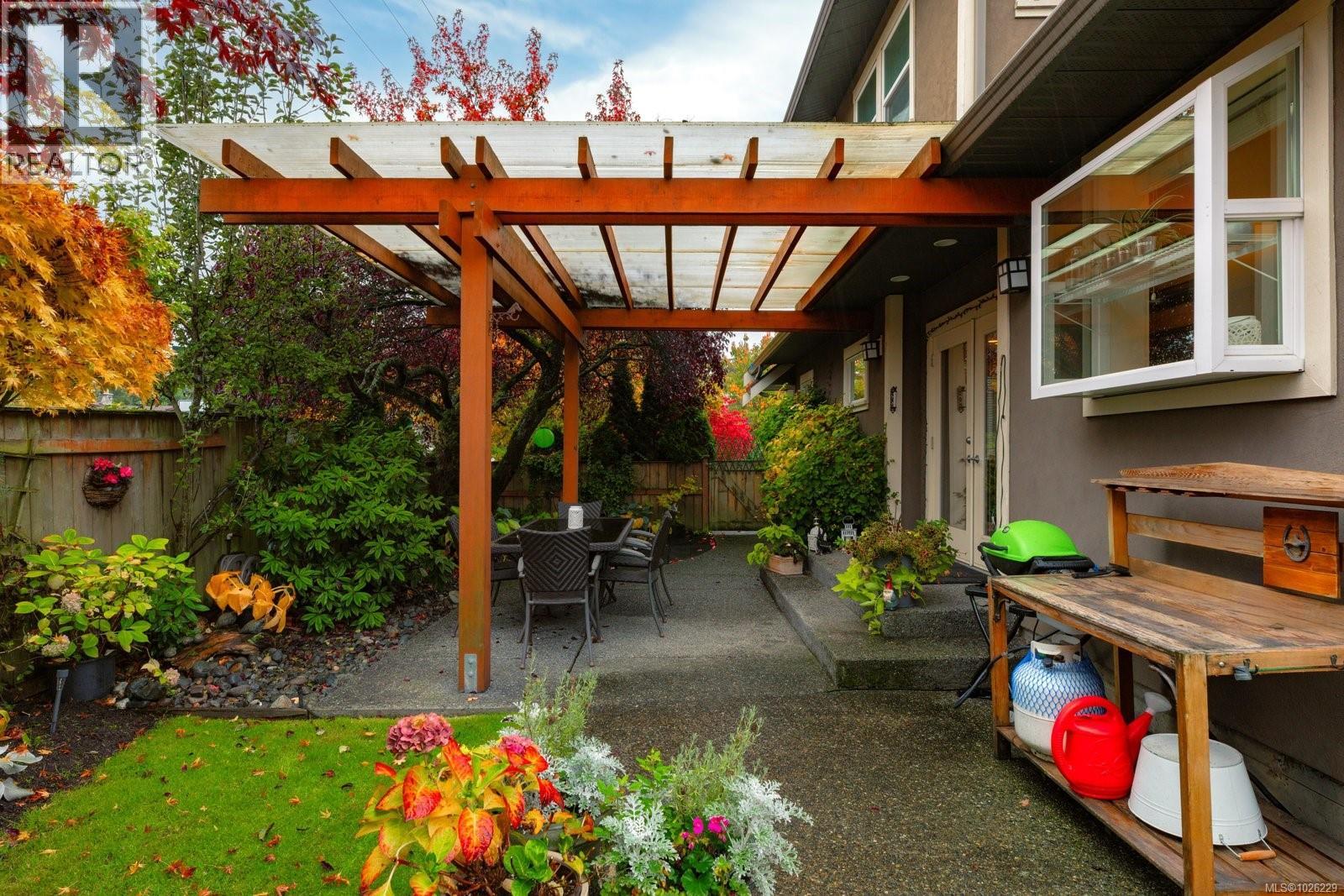  2324 Malaview Avenue, Sidney