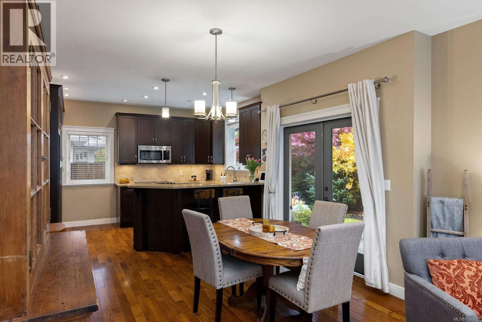  2324 Malaview Avenue, Sidney