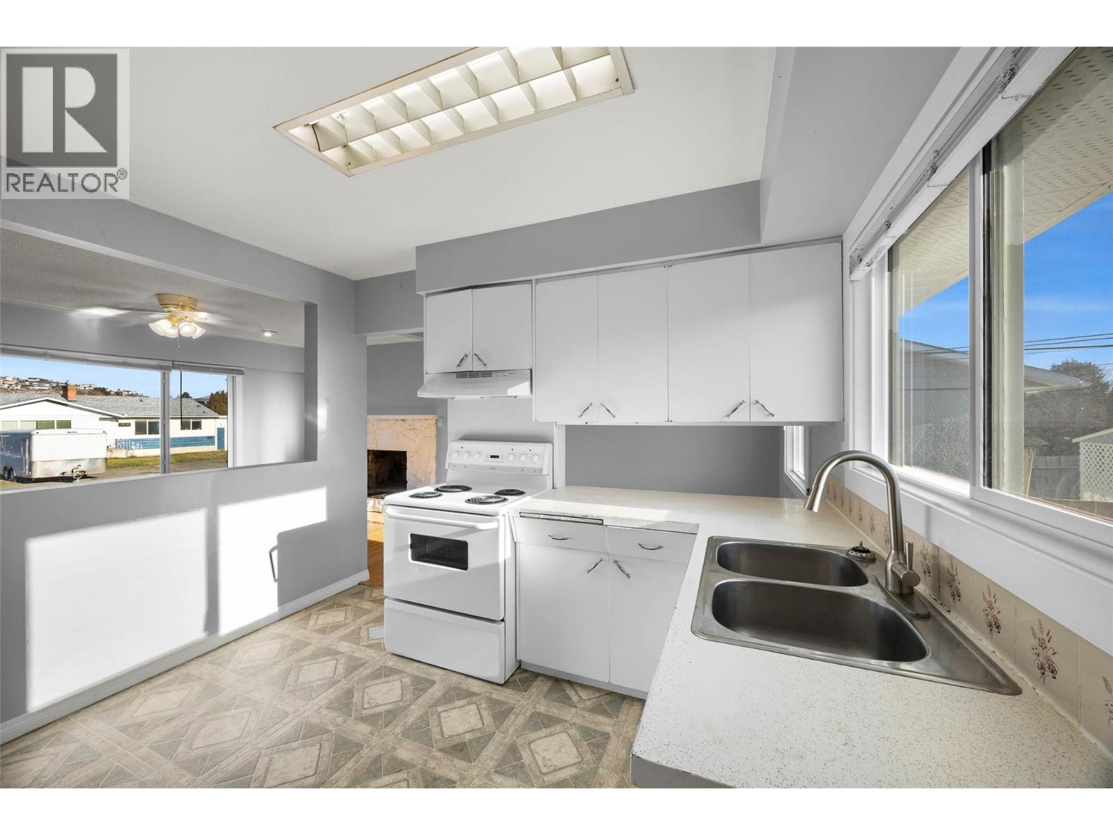 1069 Lethbridge Avenue, Kamloops