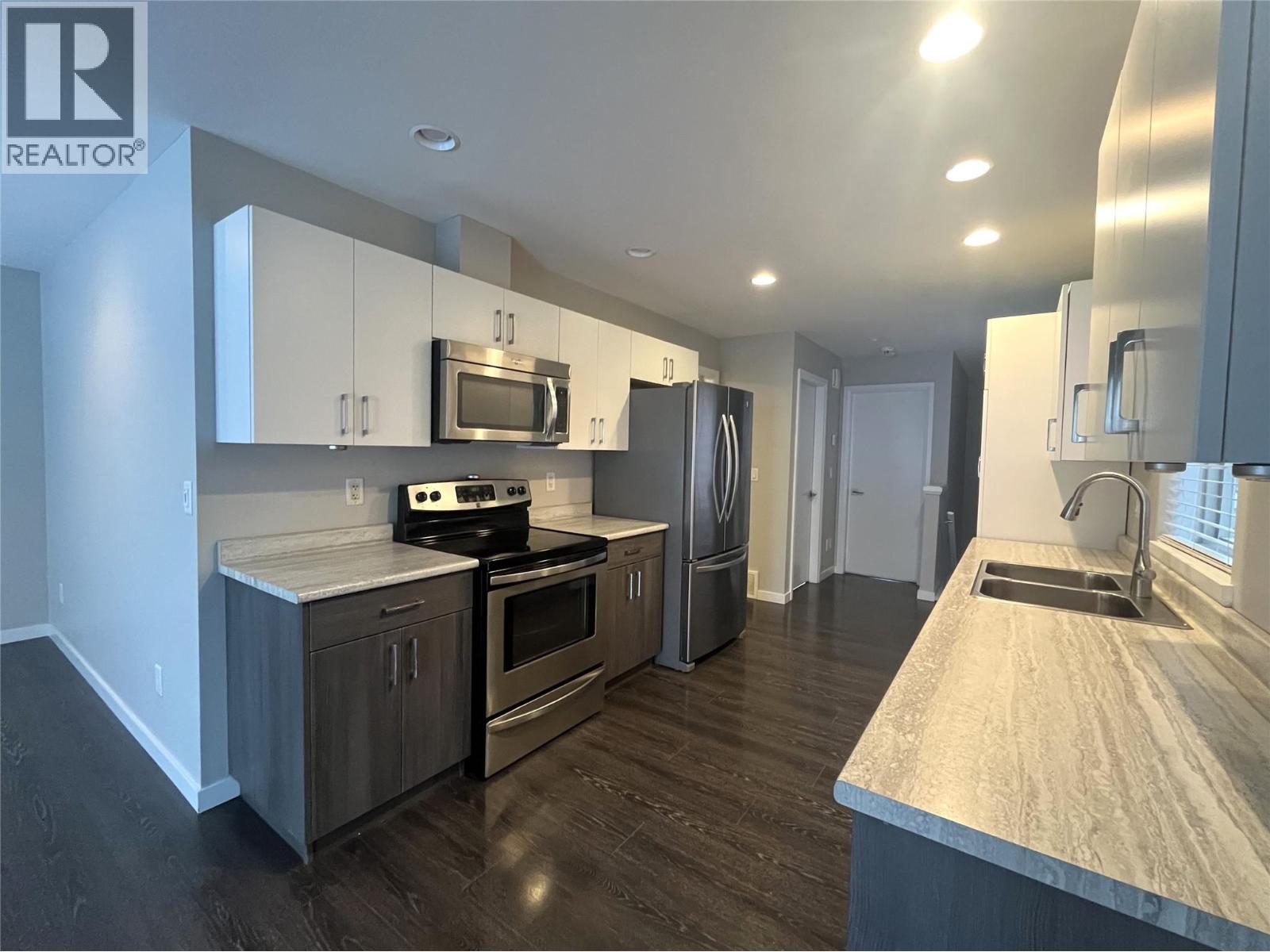 #128 1850 HUGH ALLAN Drive - 3
