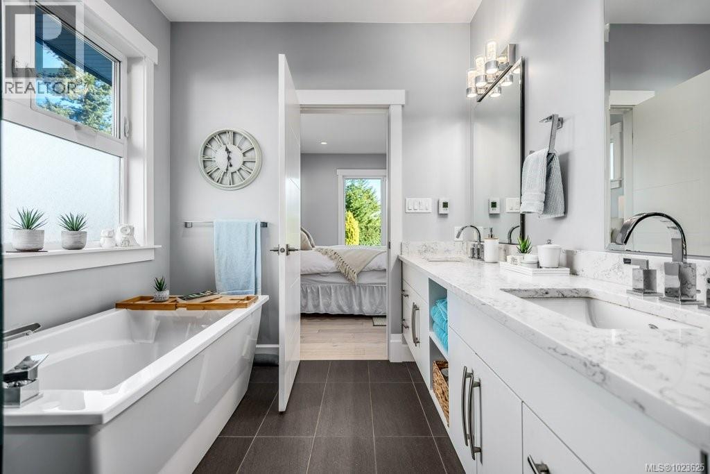 #229 1290 CROWN ISLE DR - 34