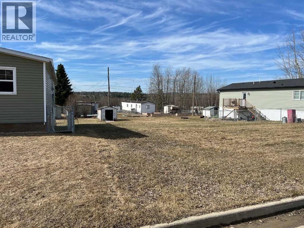 527 3 Avenue - Photo 4 of 21, Fox Creek, Alberta