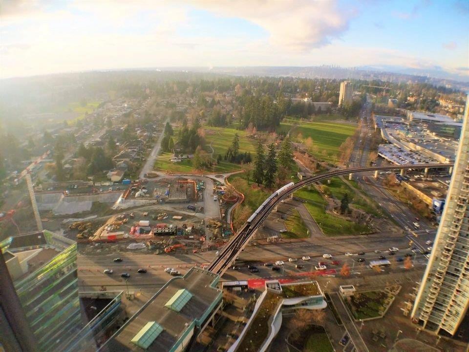 3703 9887 WHALLEY BOULEVARD, Surrey