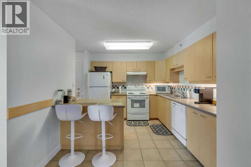 Single Family House for Sale in    Avenue SW Eau Claire Calgary 