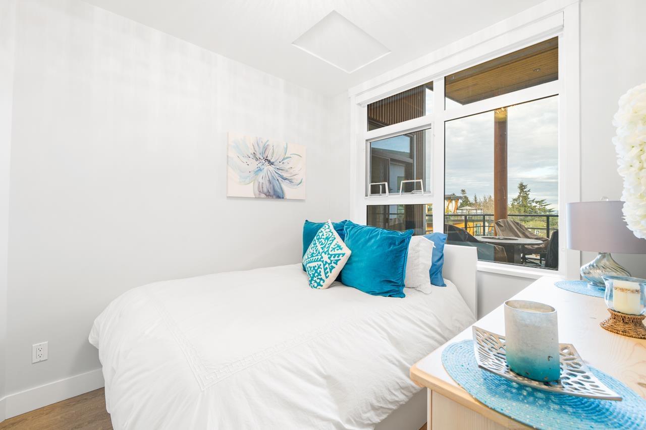 504 14855 THRIFT AVENUE, White Rock