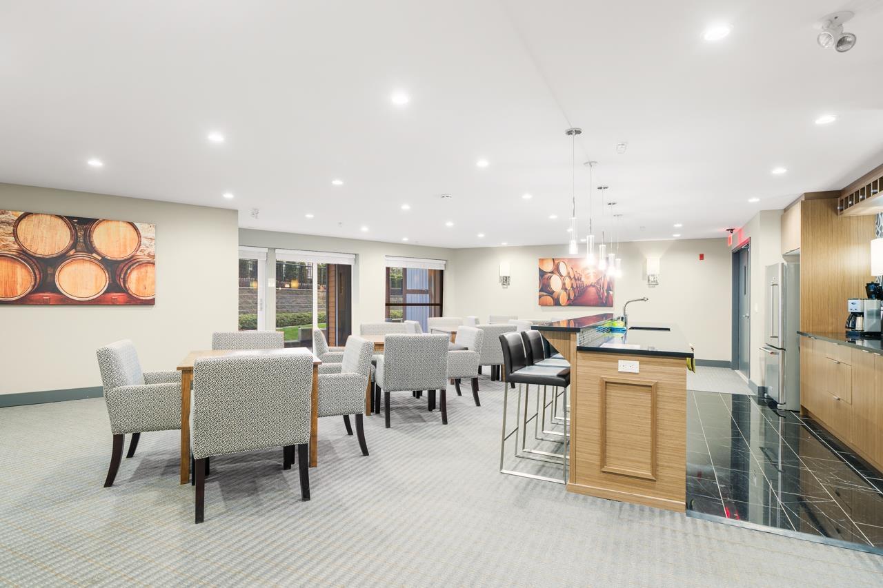 504 14855 THRIFT AVENUE, White Rock