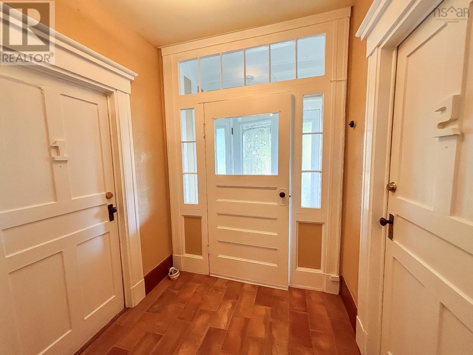 Property 32 of 50 of 57 King Street