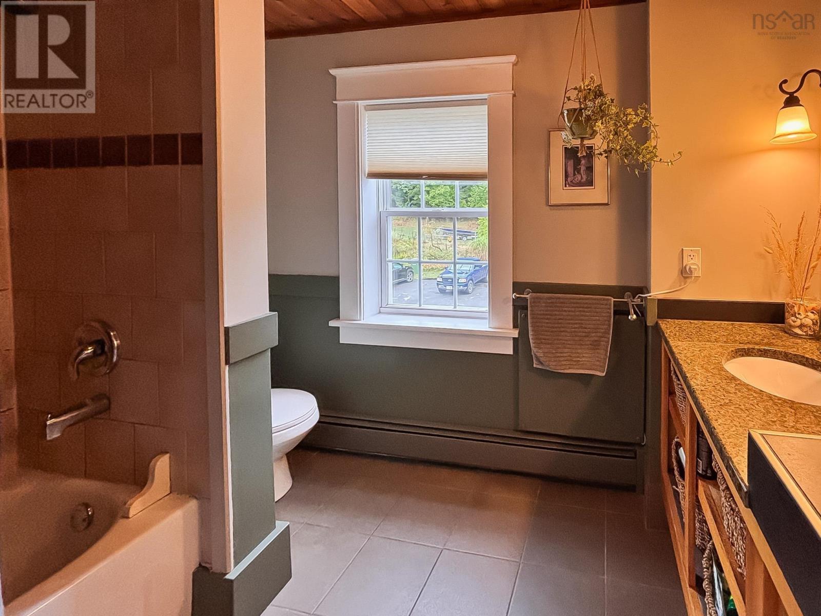 Property 30 of 50 of 57 King Street