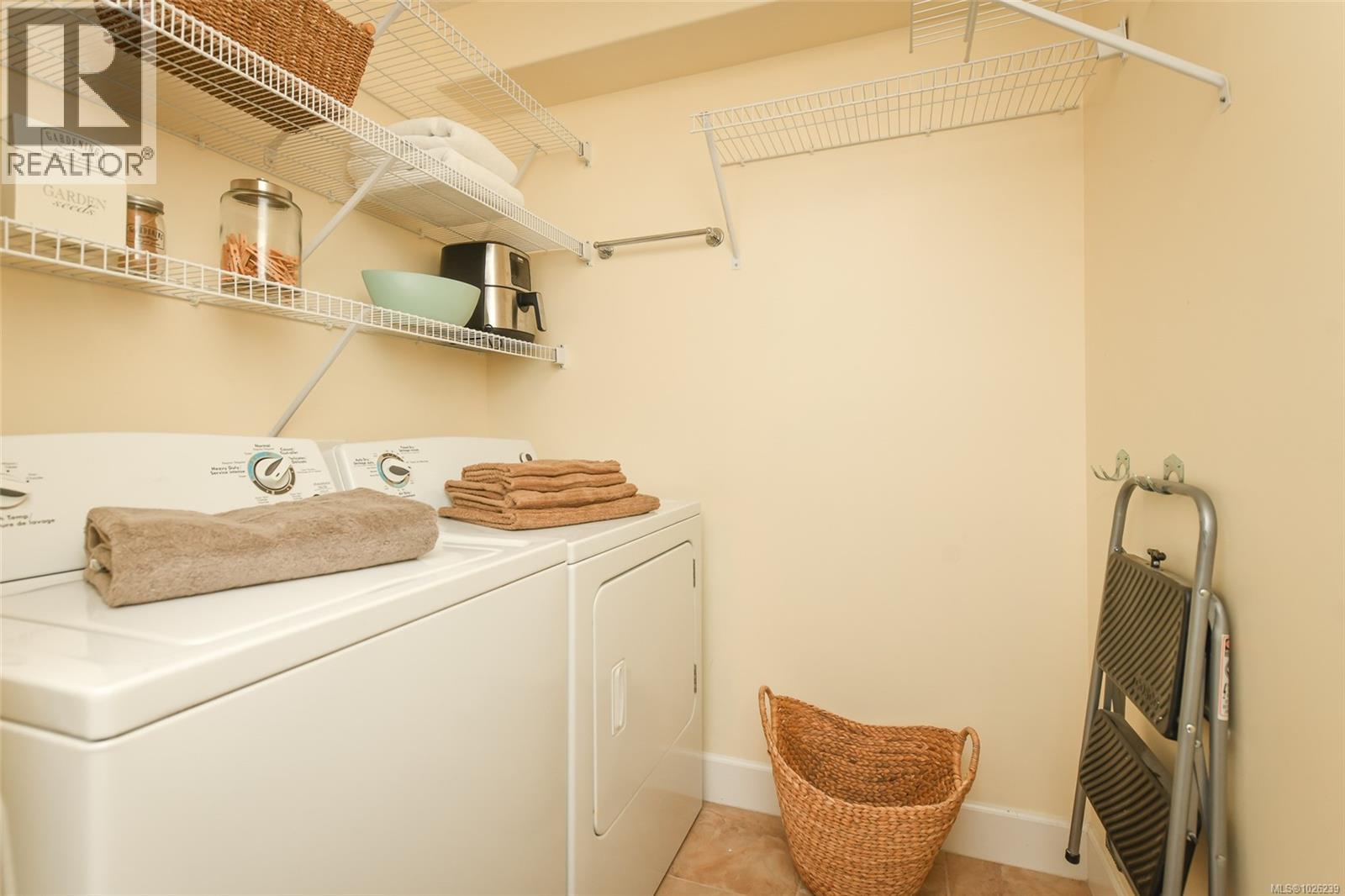 #102 199 31ST ST - 16