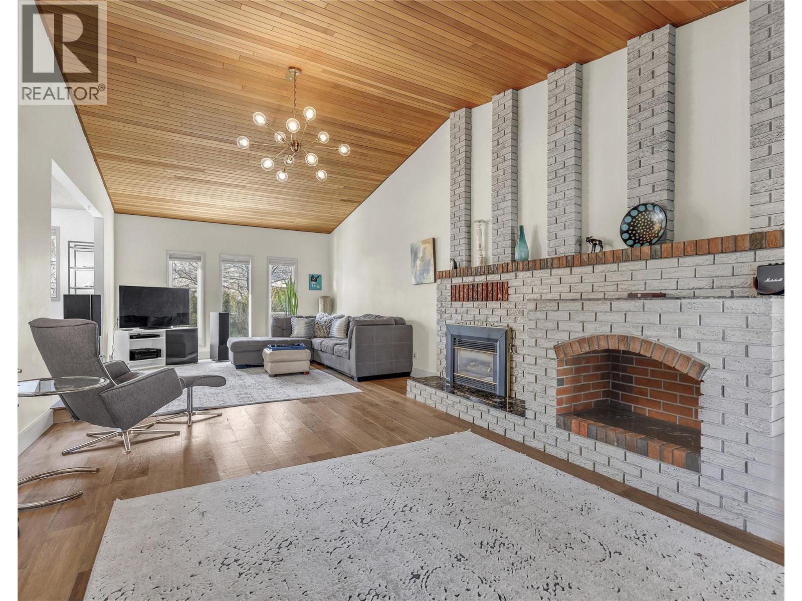  114 MURRAY Drive, Penticton