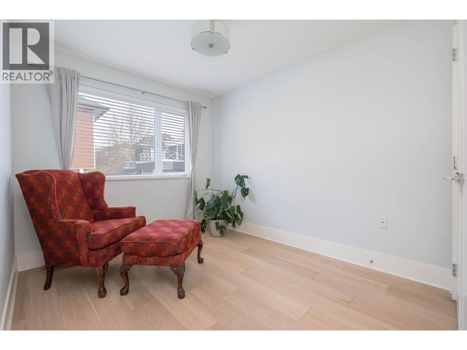 255 E 6TH STREET, North Vancouver