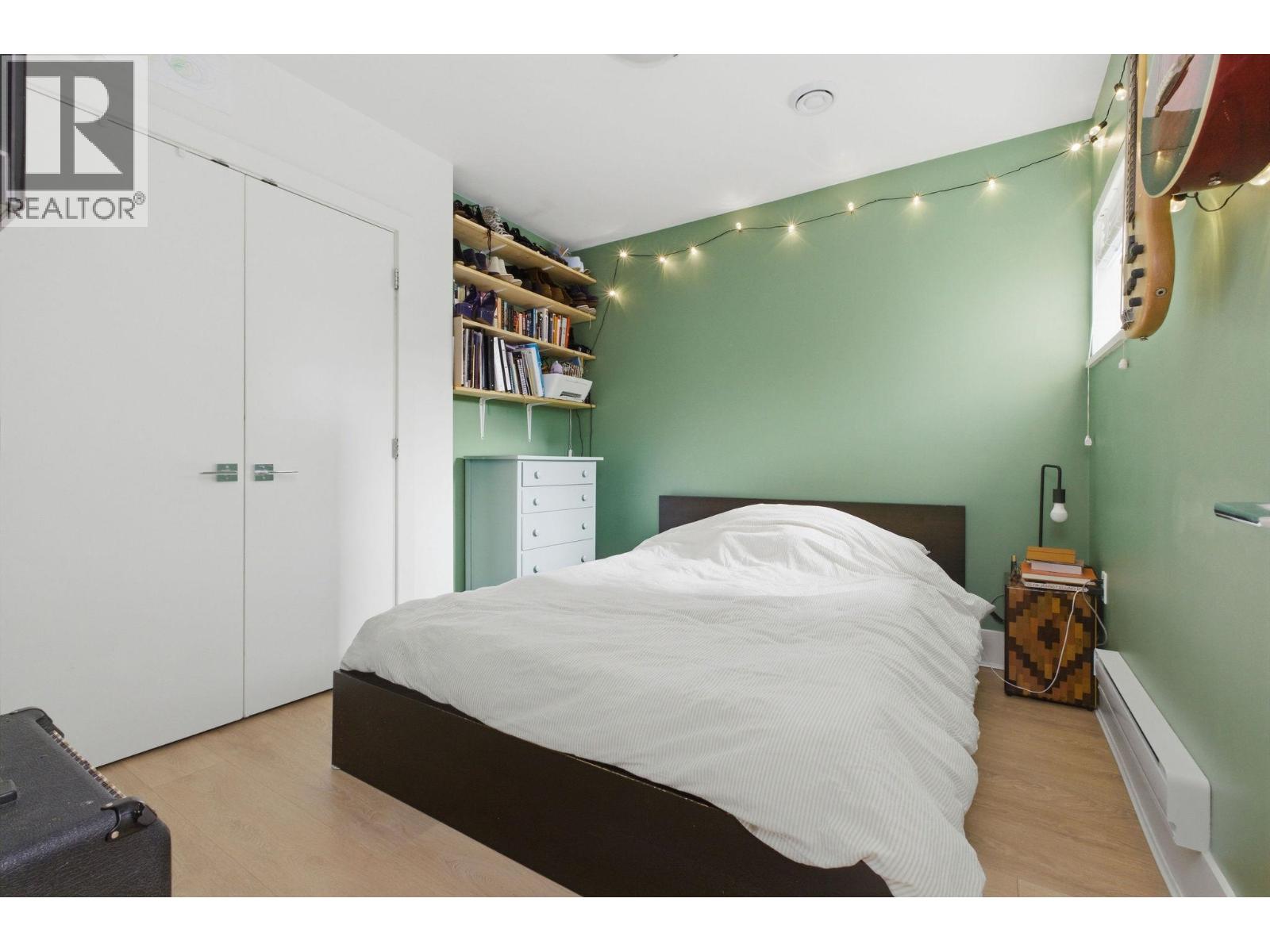 255 E 6TH STREET, North Vancouver