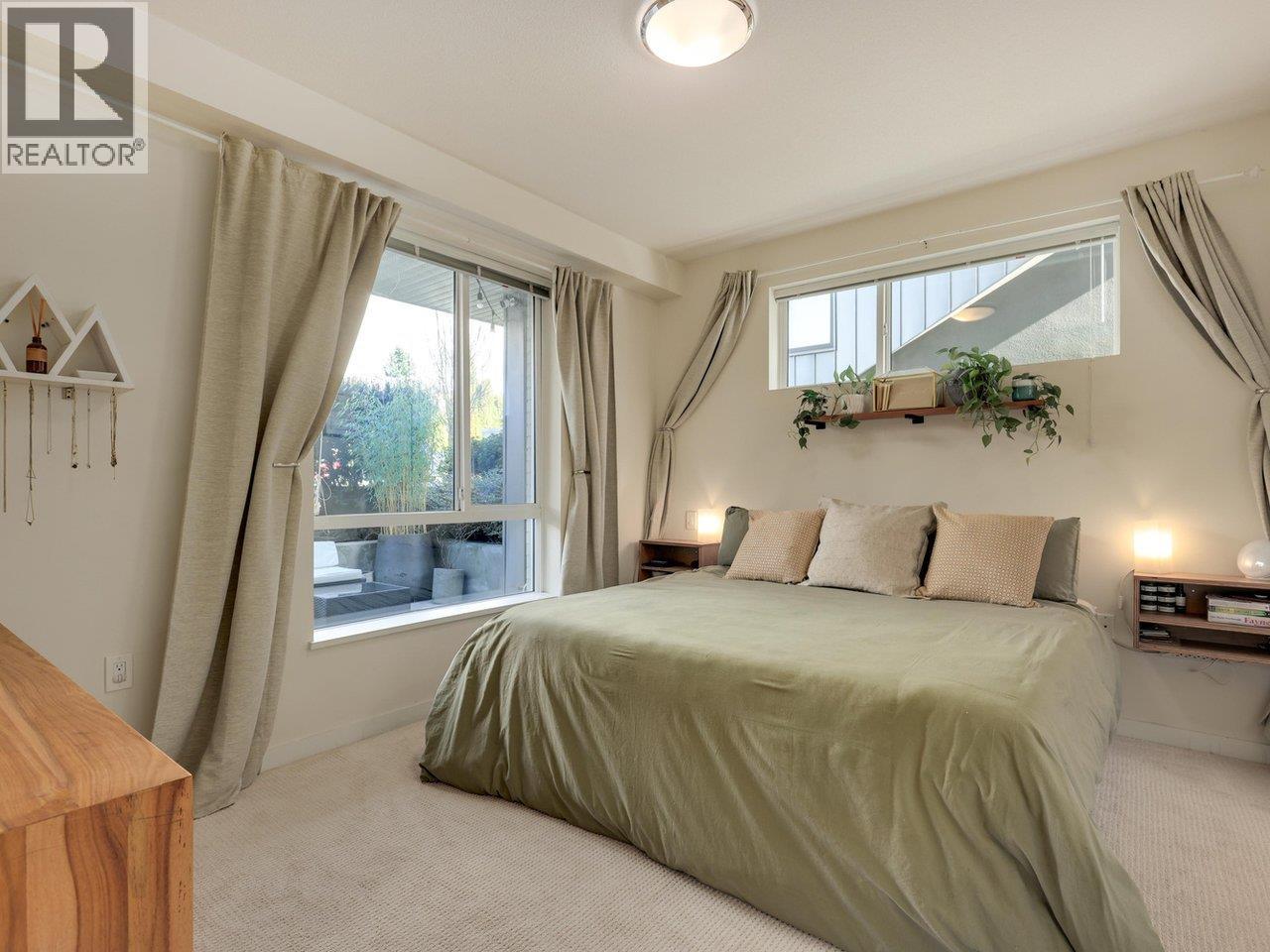 106 625 E 3RD STREET, North Vancouver