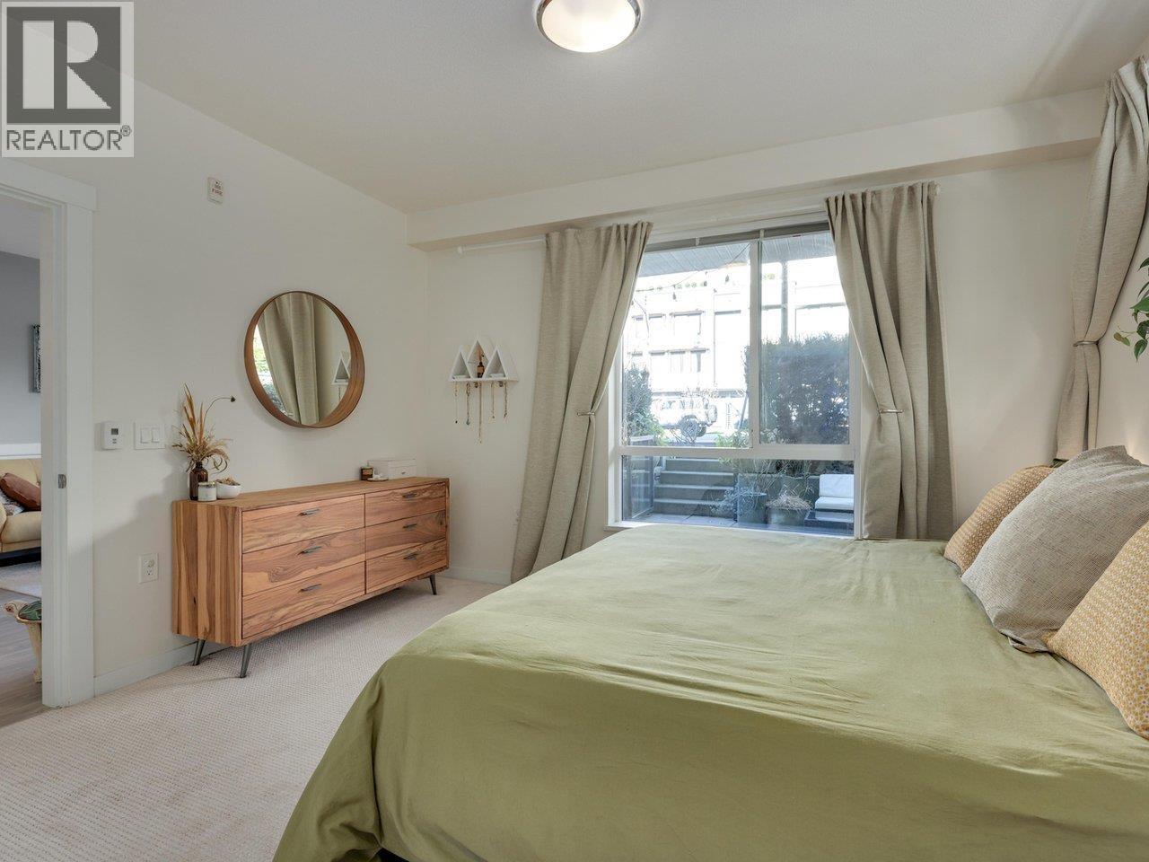 106 625 E 3RD STREET, North Vancouver