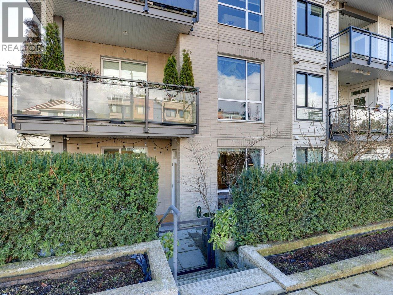 106 625 E 3RD STREET, North Vancouver