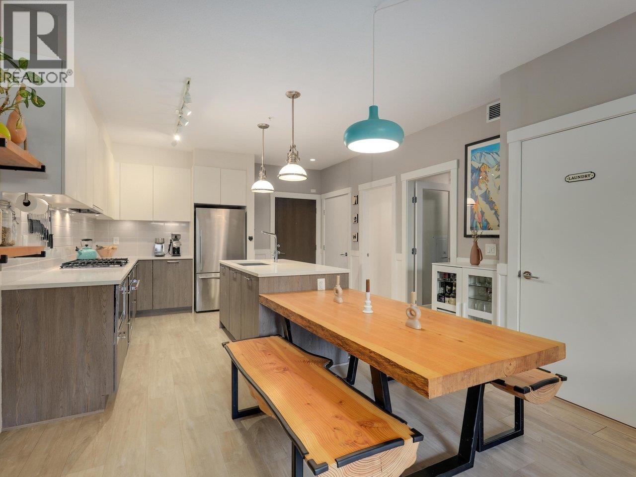 106 625 E 3RD STREET, North Vancouver
