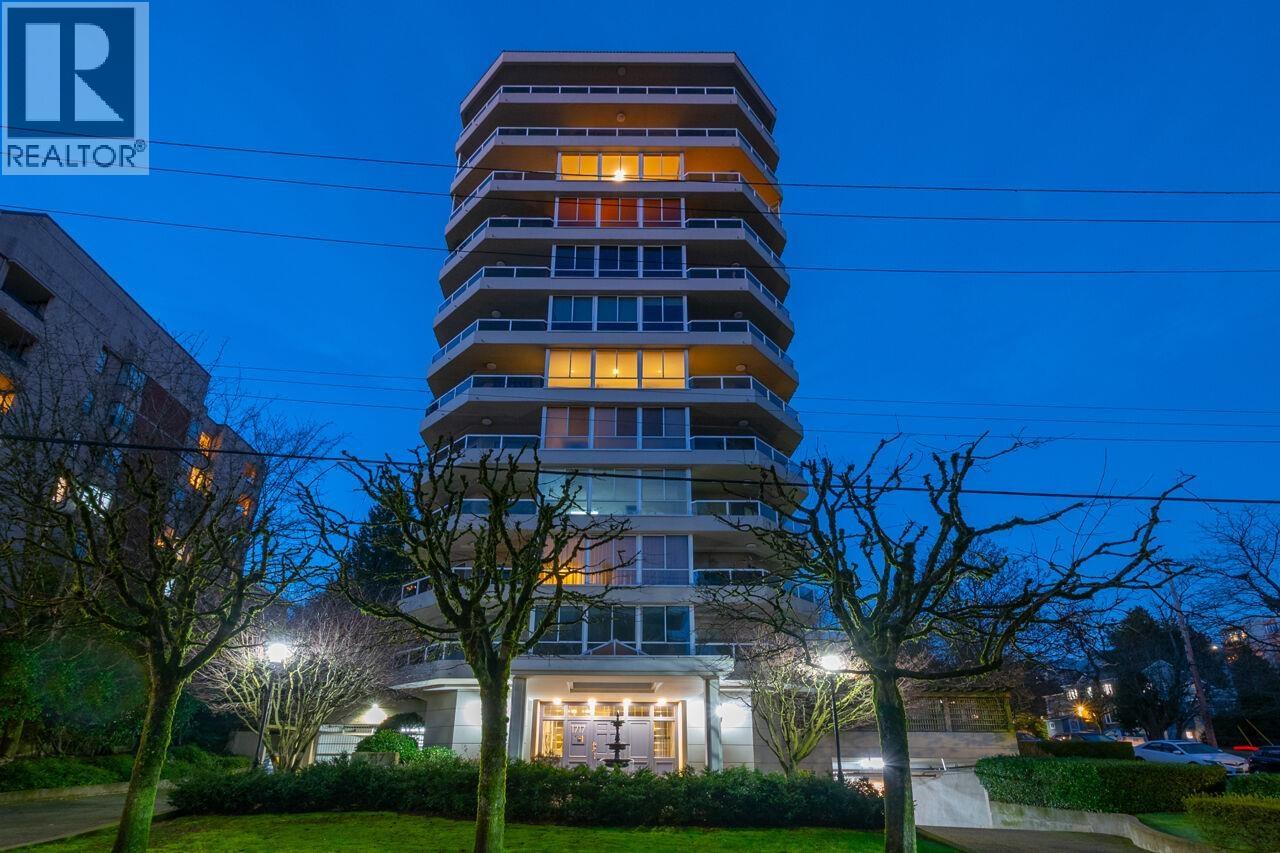 9 1717 DUCHESS AVENUE, West Vancouver