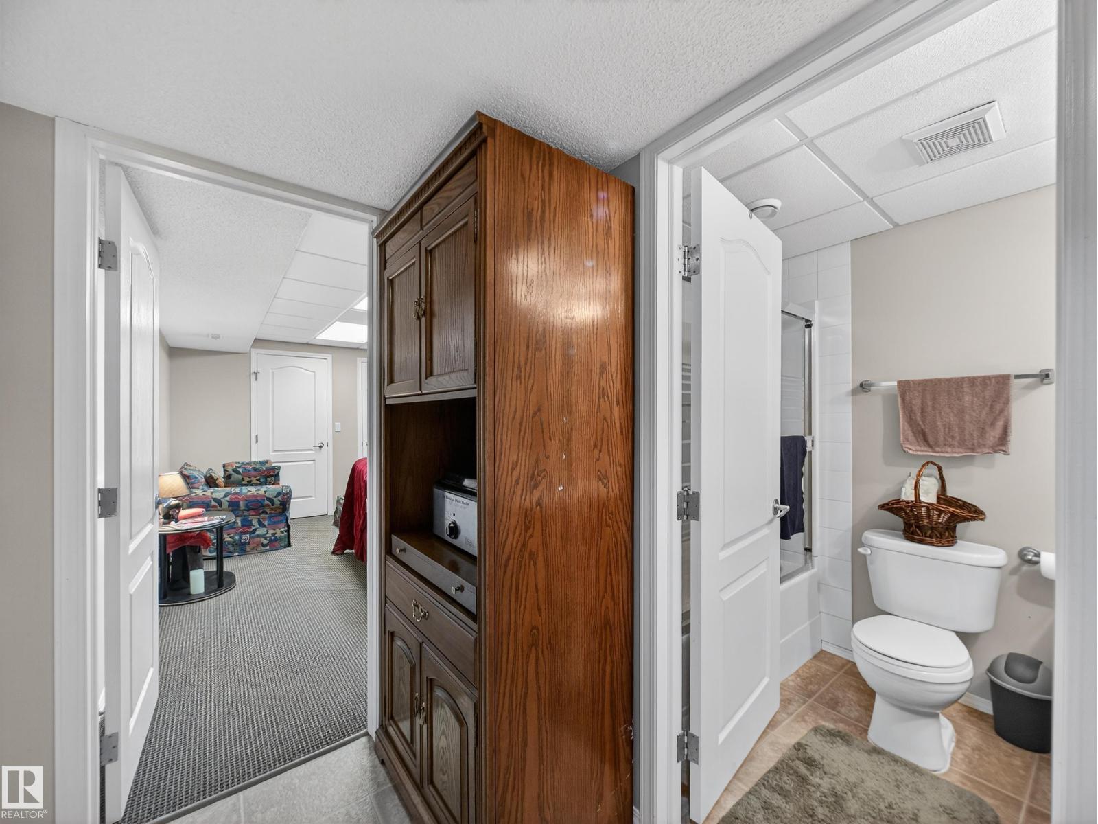 8616 106 ST NW, Edmonton