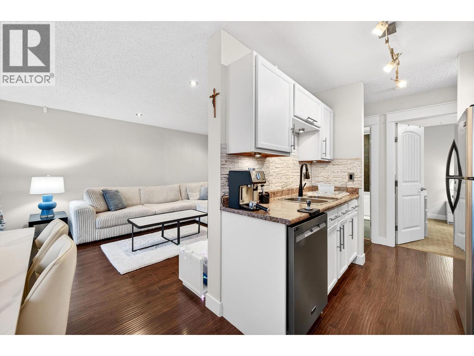 1810 SUMMIT Drive Unit# 9, Kamloops