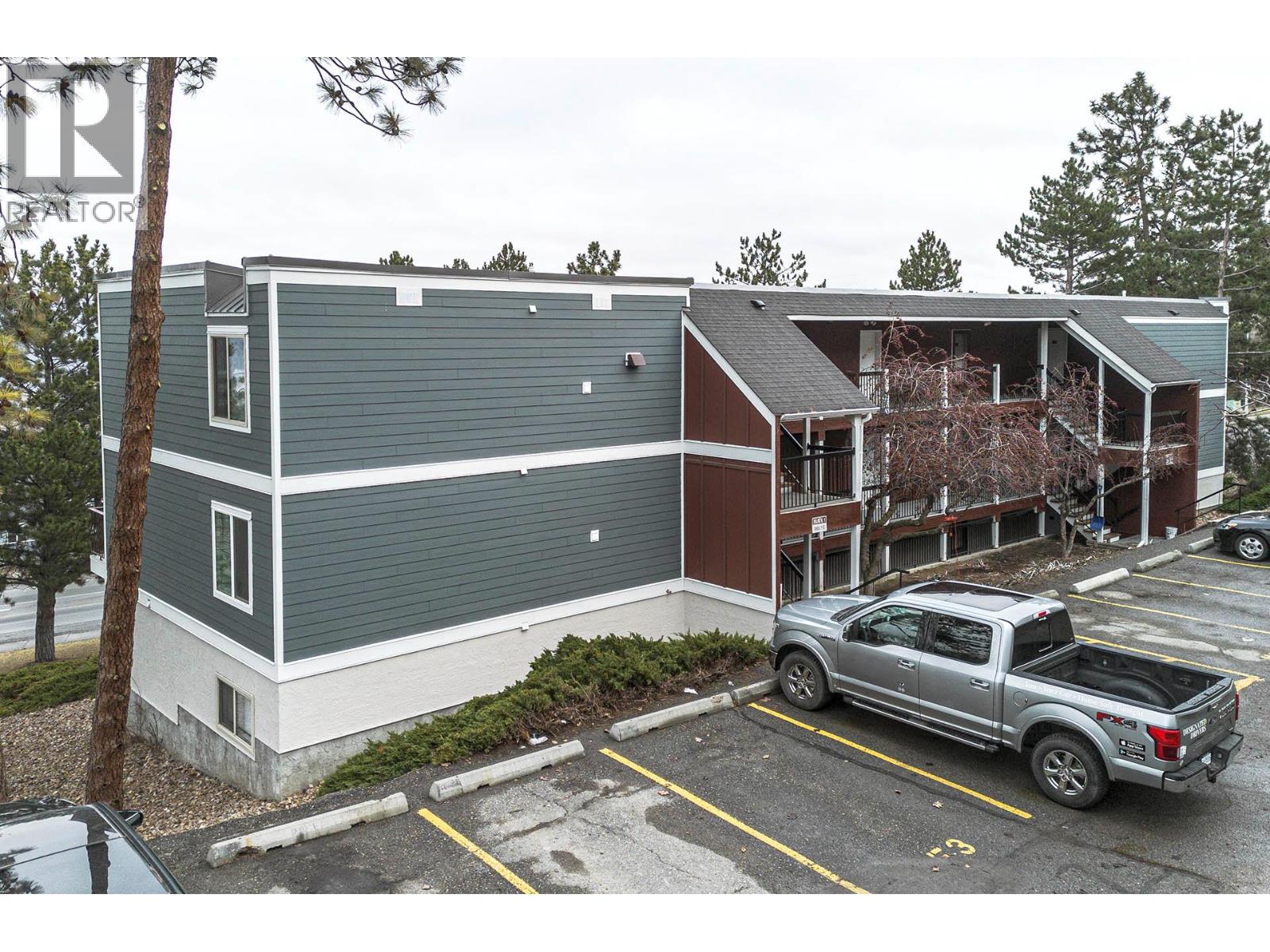 1810 SUMMIT Drive Unit# 9, Kamloops