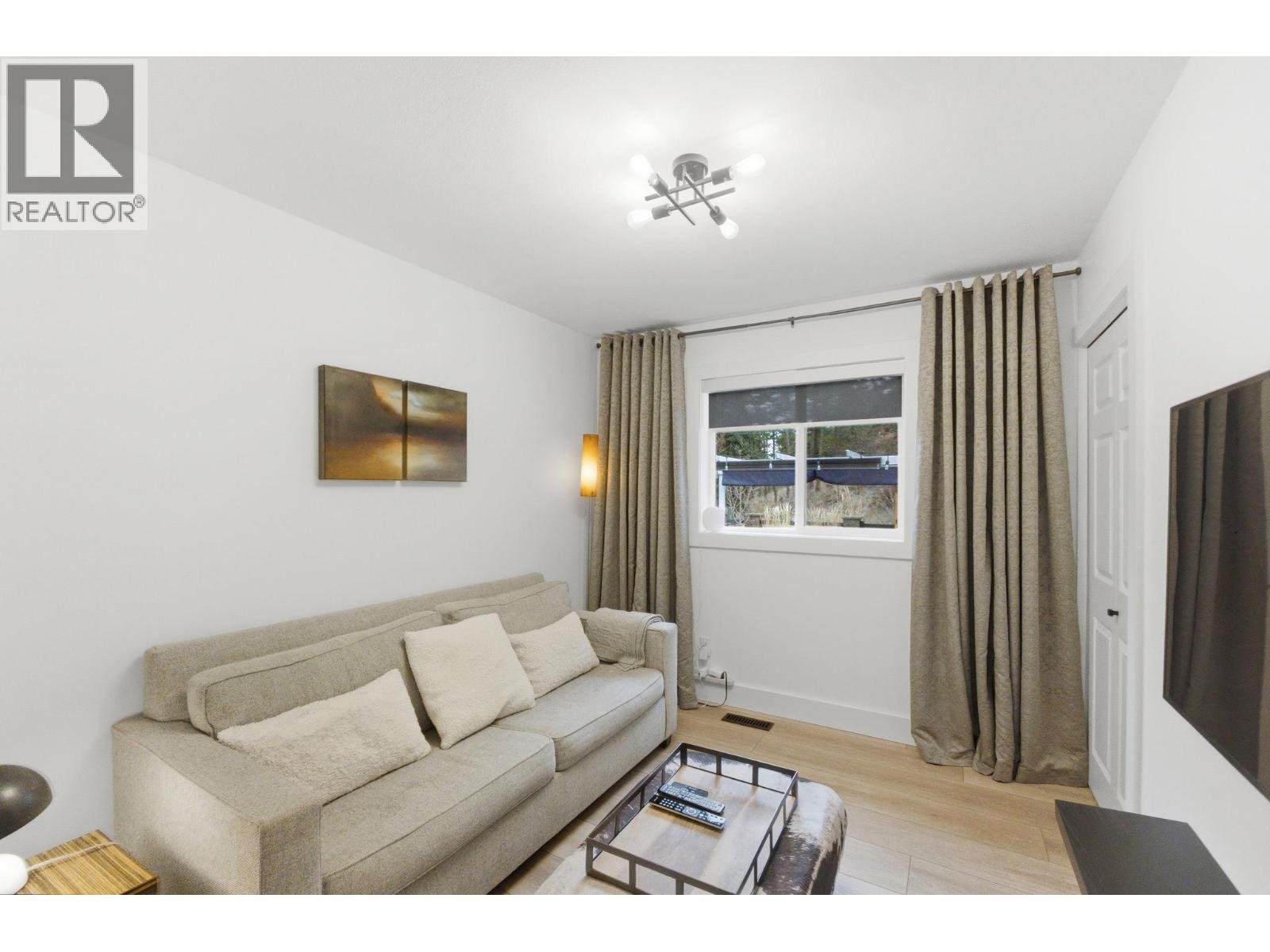 2492 Shannon View Drive, West Kelowna