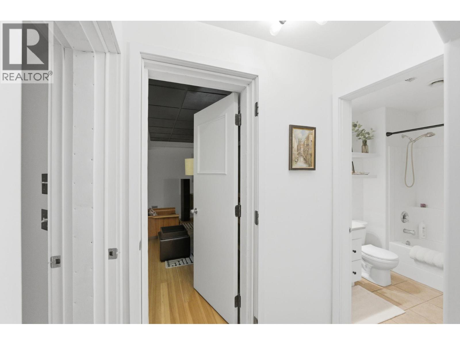 2492 Shannon View Drive, West Kelowna