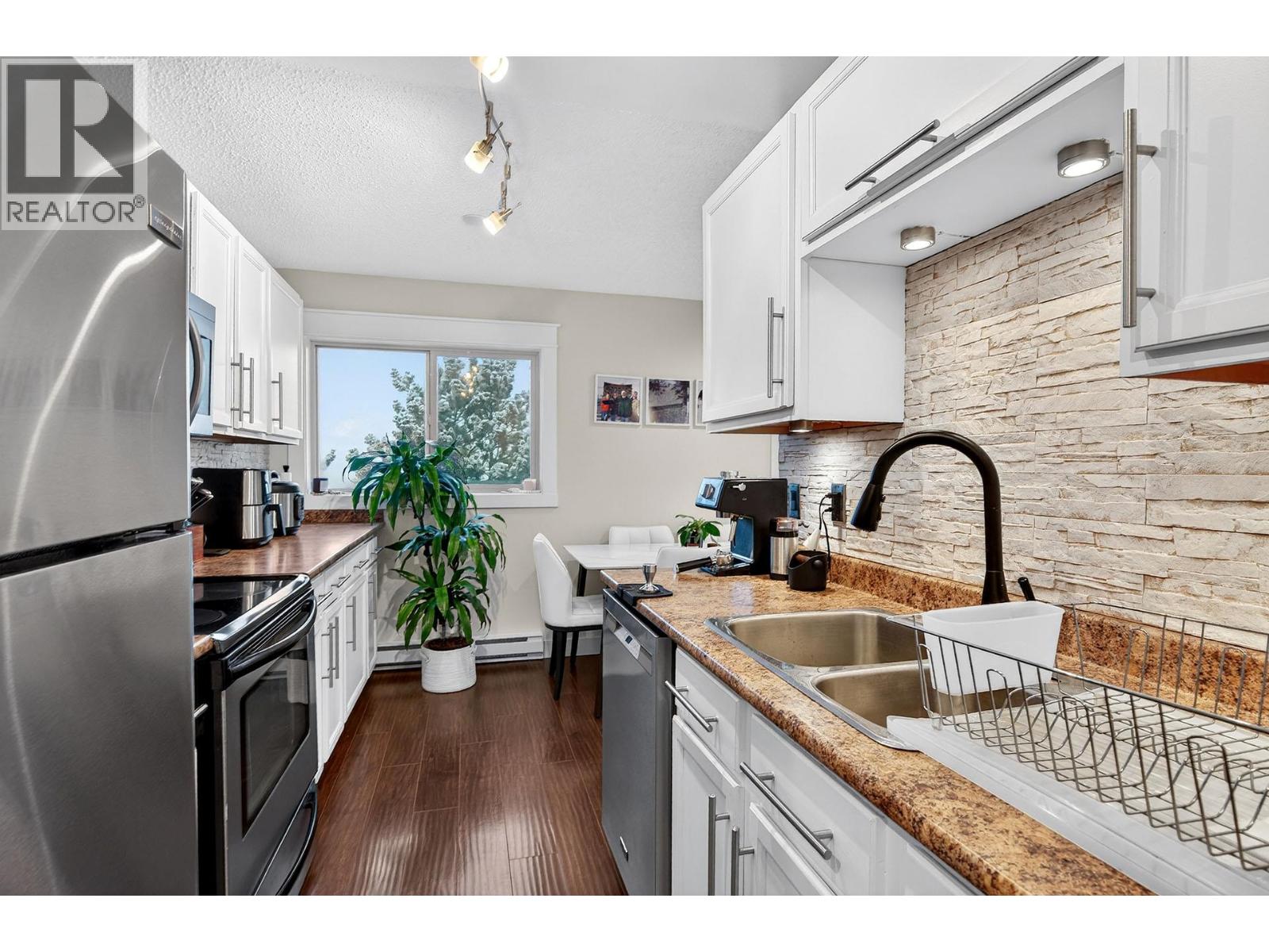 1810 SUMMIT Drive Unit# 9, Kamloops