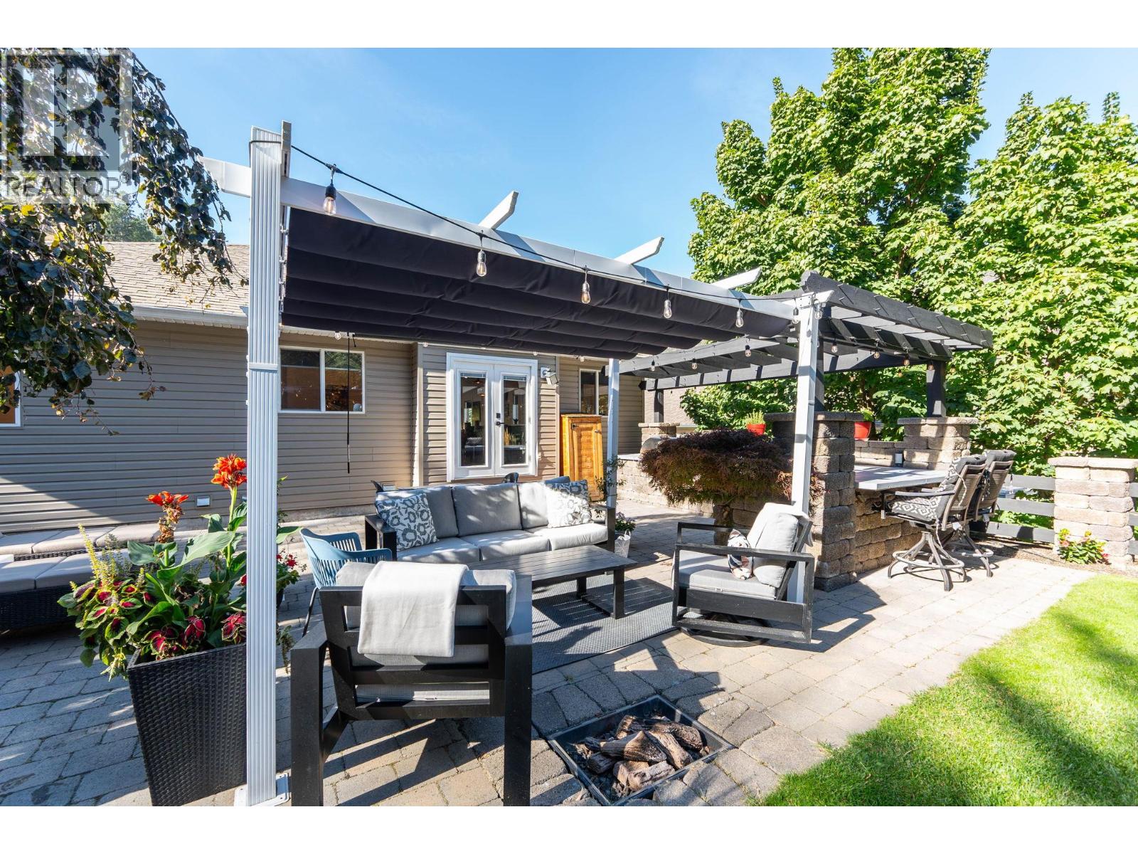 2492 Shannon View Drive, West Kelowna