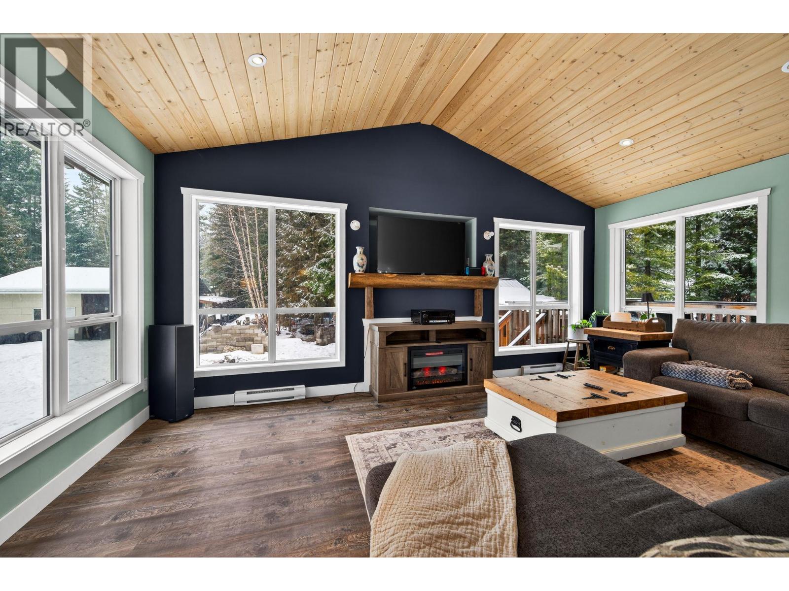 141 WADLEGGER ROAD - 15