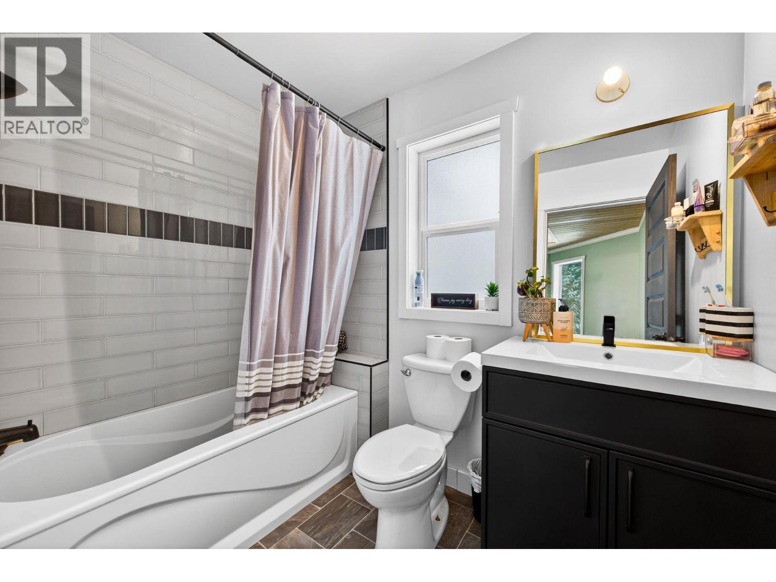 141 WADLEGGER ROAD - 24