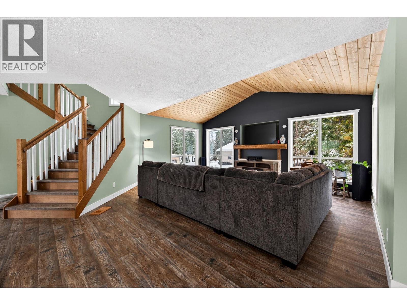 141 WADLEGGER ROAD - 16