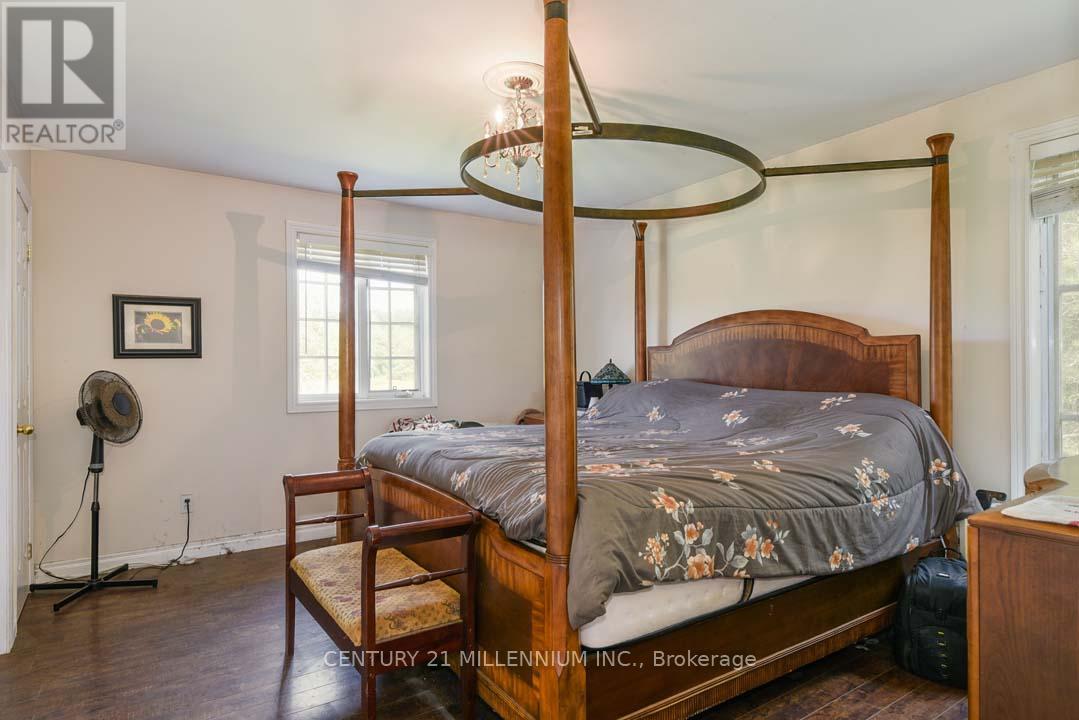 387091 20TH SIDE ROAD - 26
