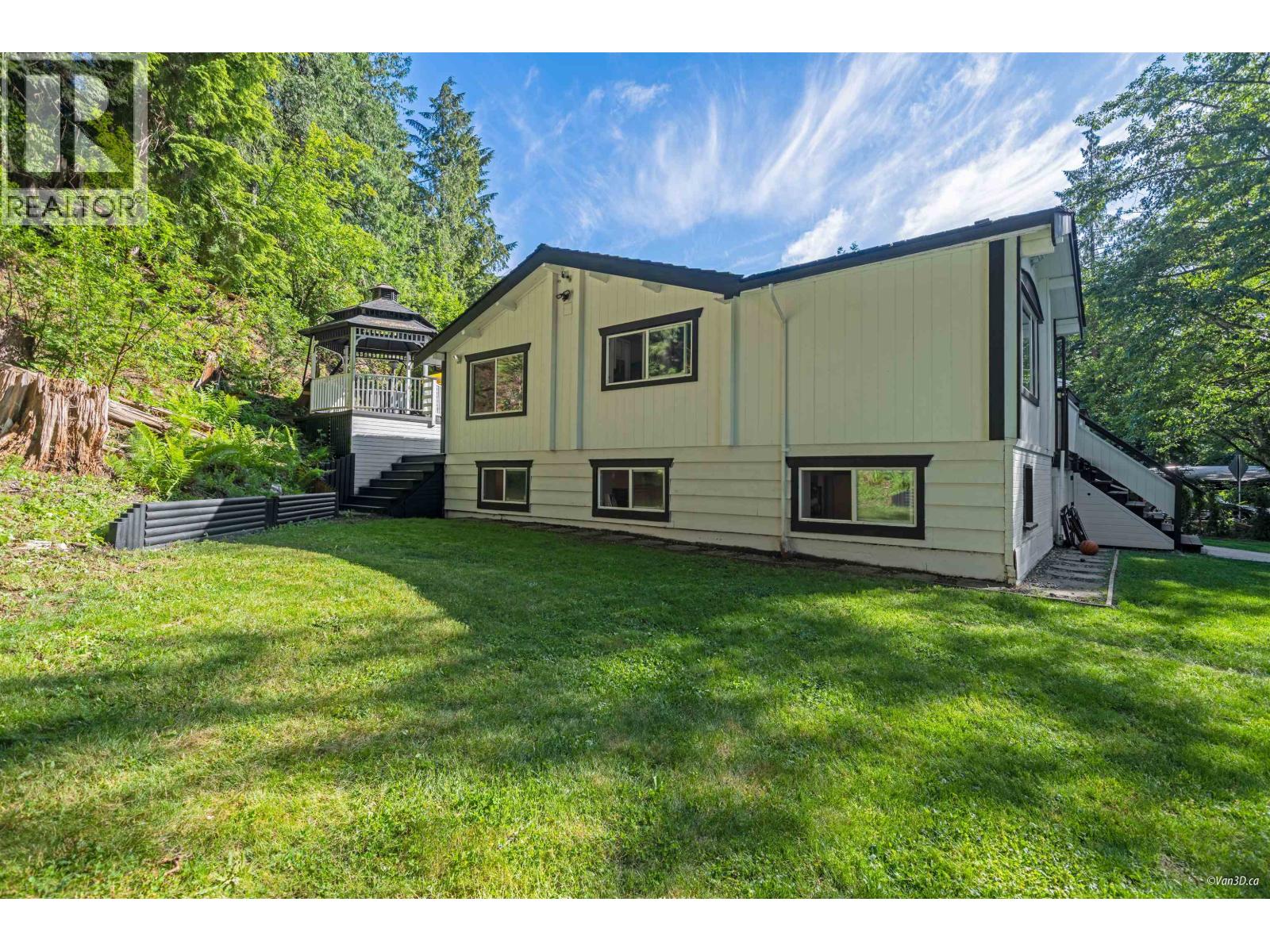 3870 EMERALD DRIVE, North Vancouver