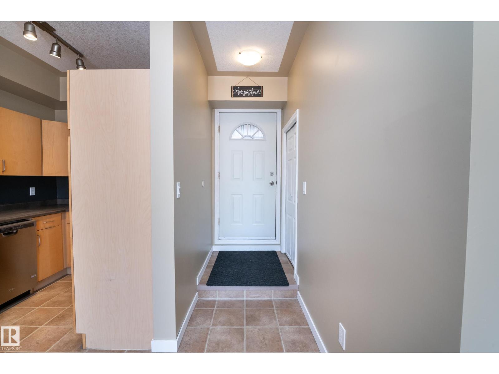 #201 10606 102 AV NW, Edmonton