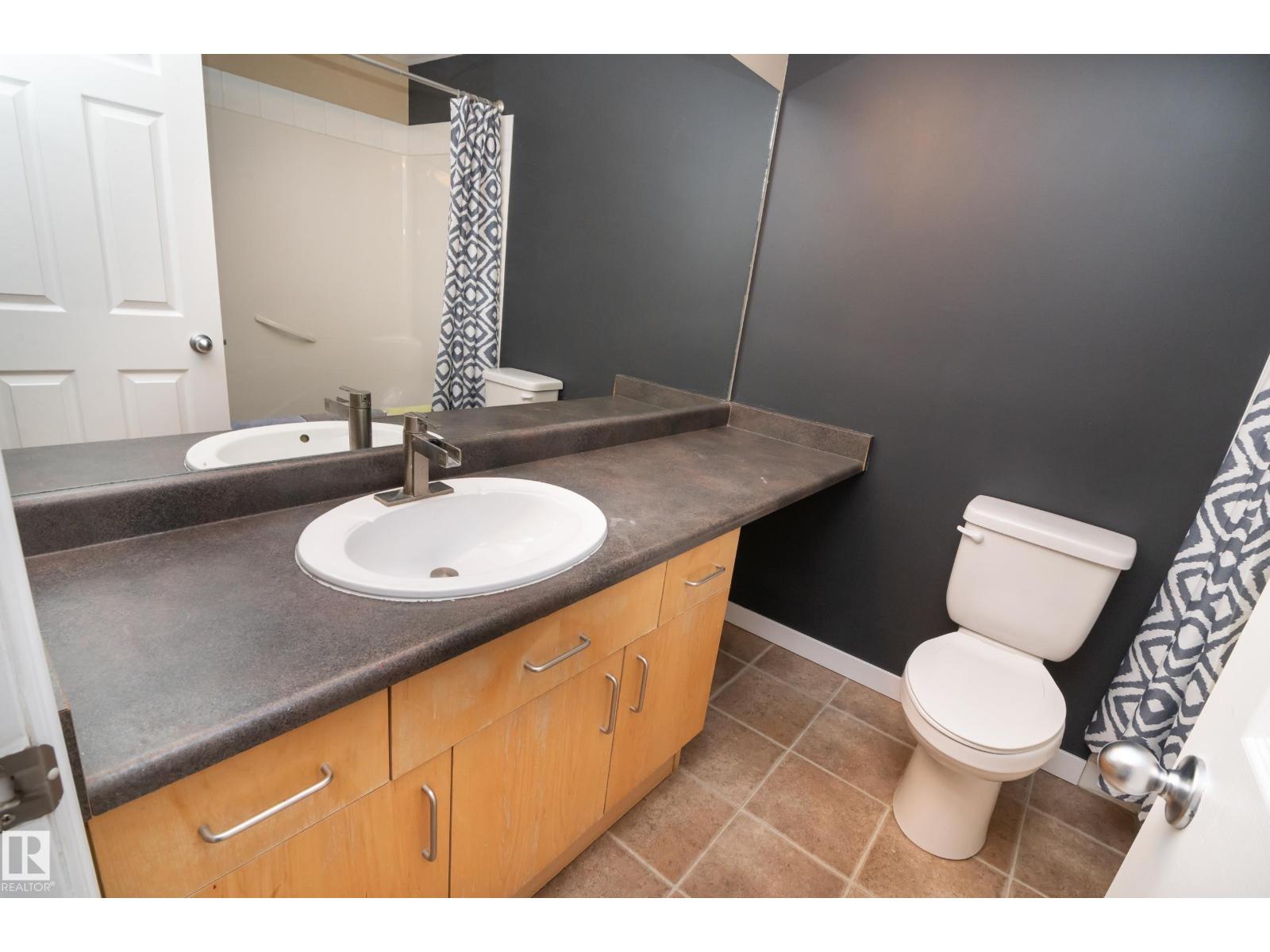 #201 10606 102 AV NW, Edmonton