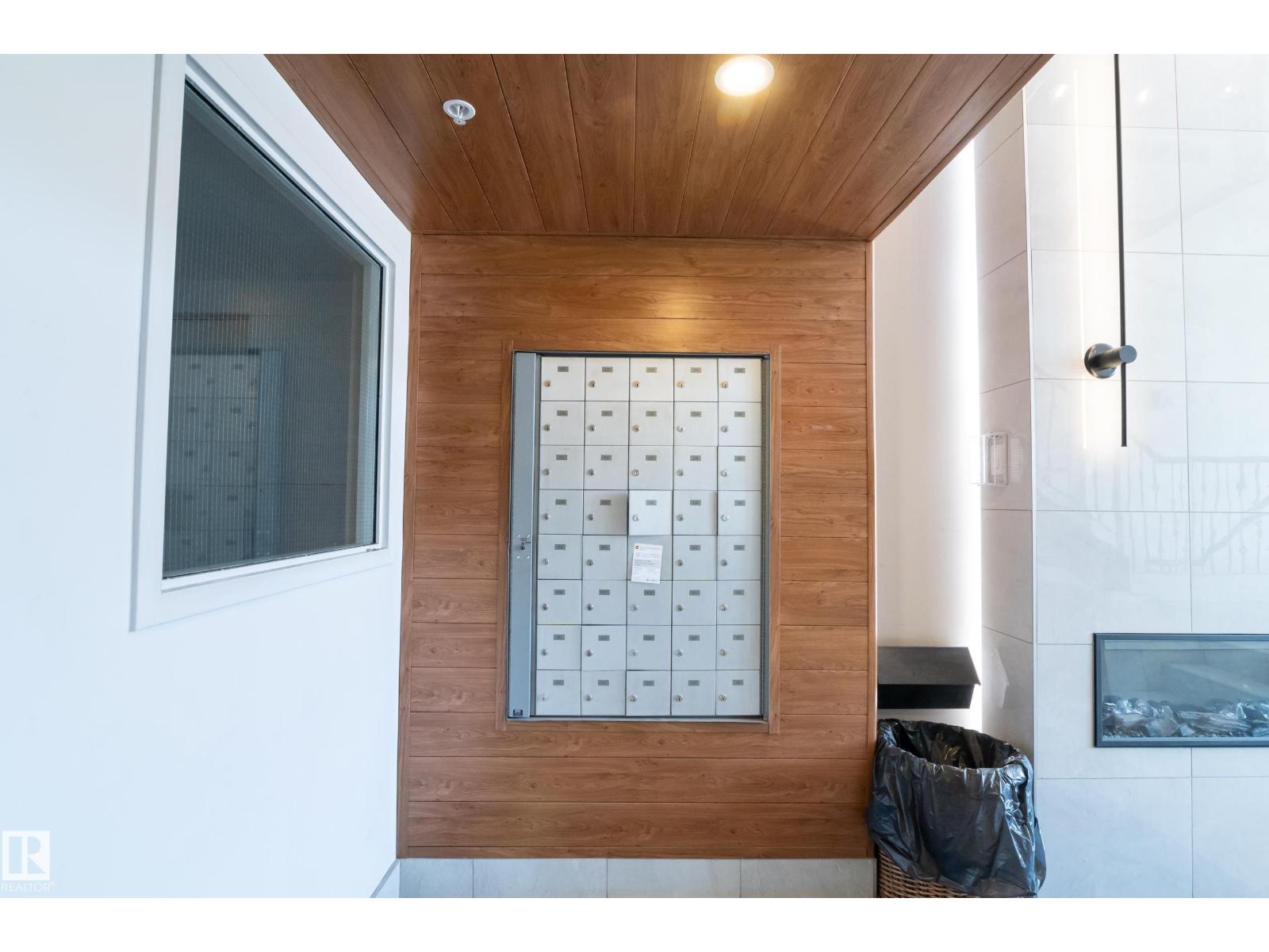 #201 10606 102 AV NW, Edmonton