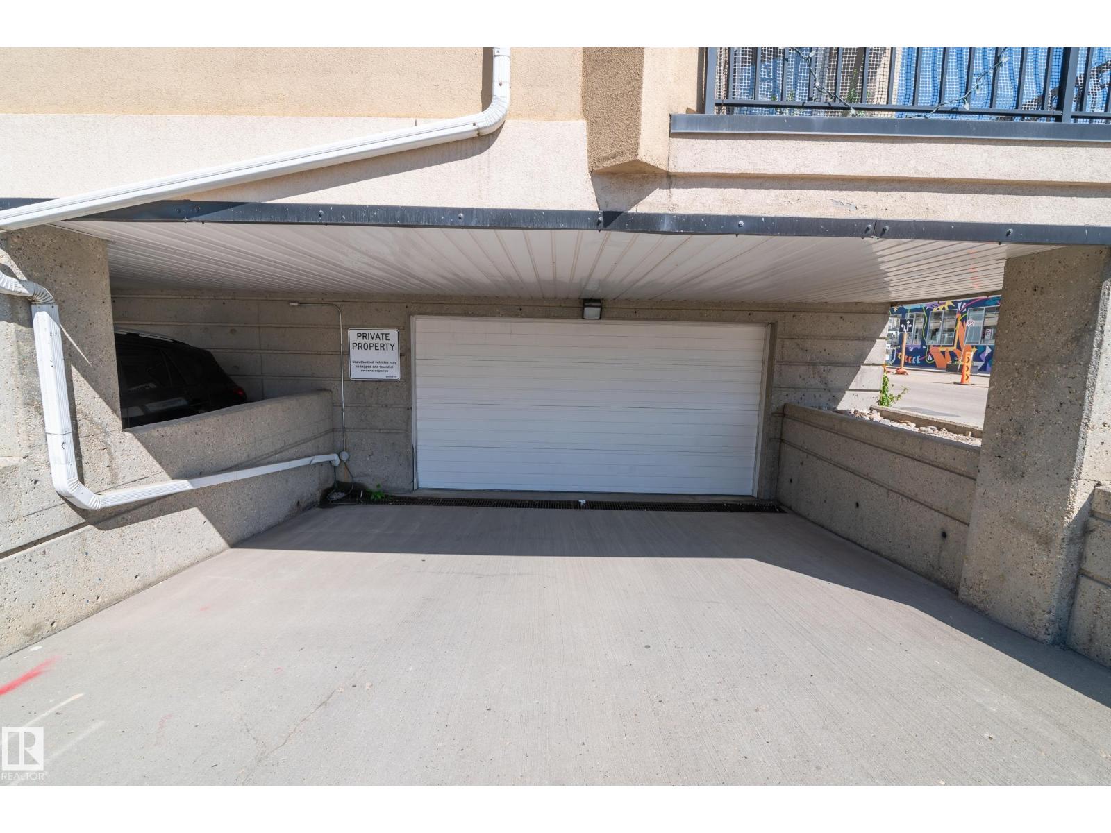 #201 10606 102 AV NW, Edmonton