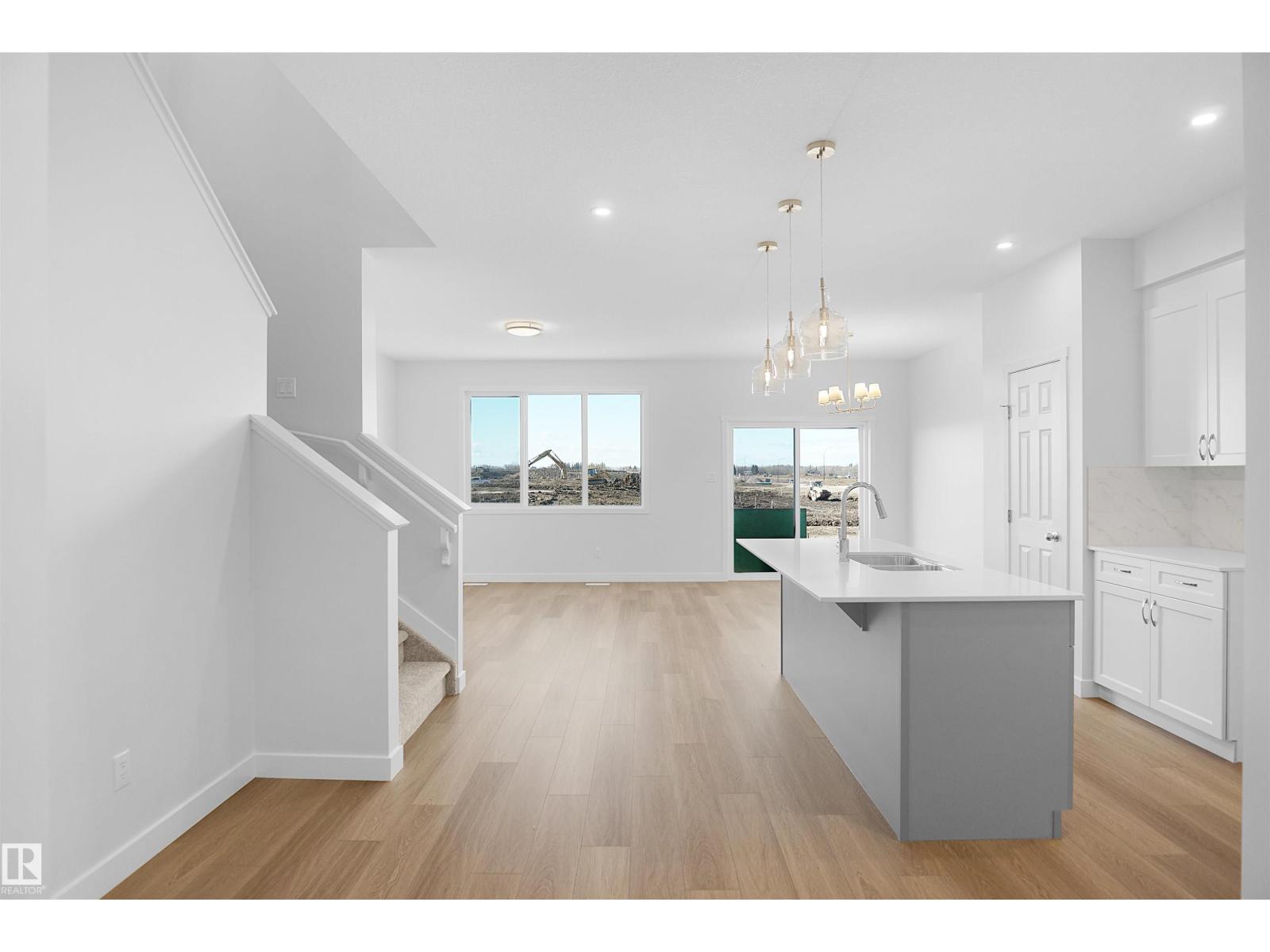 2124 210 ST NW, Edmonton