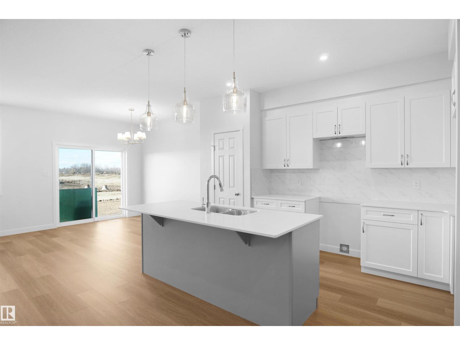 2124 210 ST NW, Edmonton