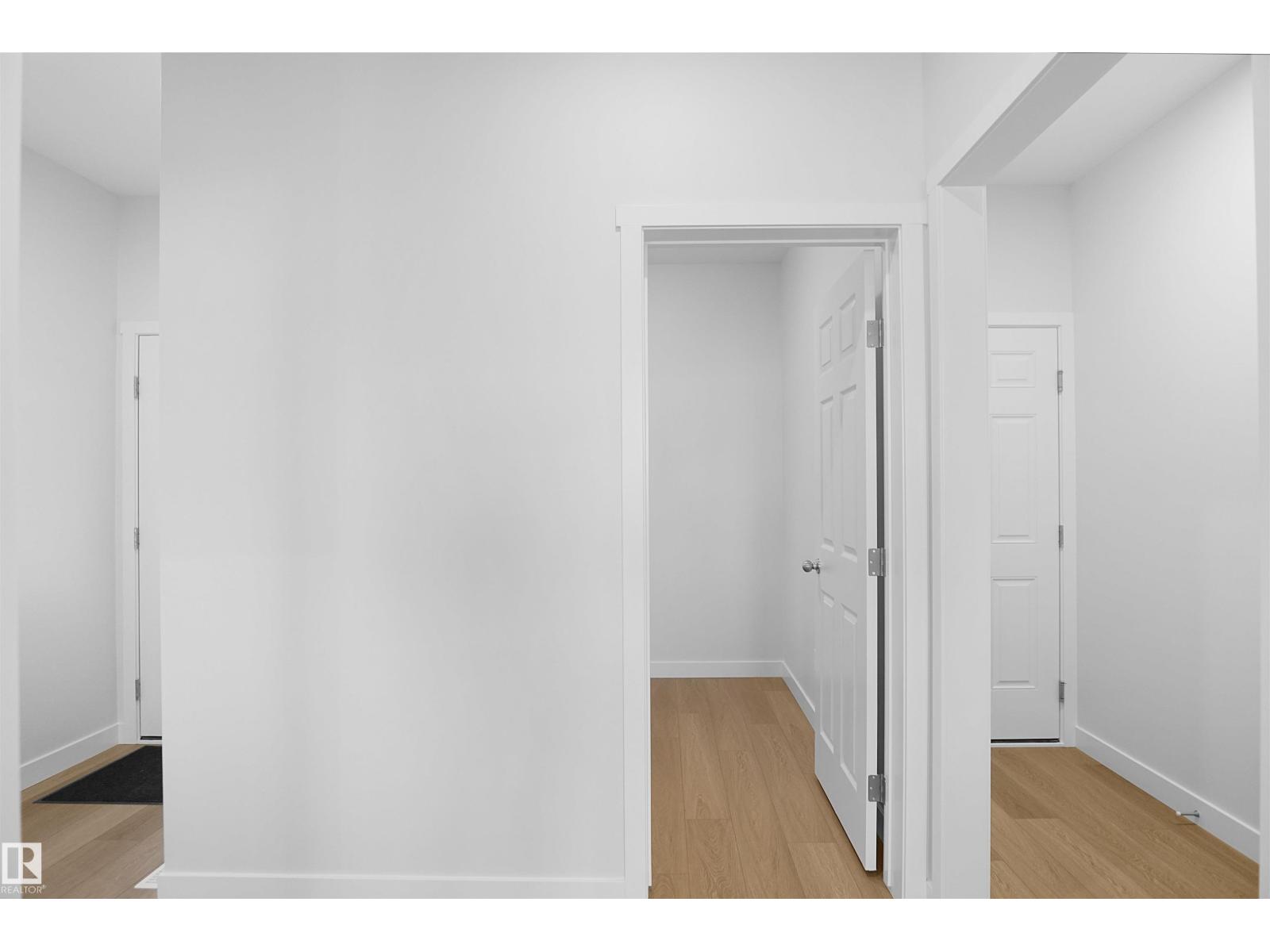 2124 210 ST NW, Edmonton