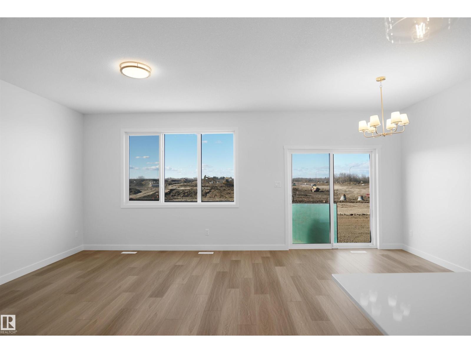 2124 210 ST NW, Edmonton