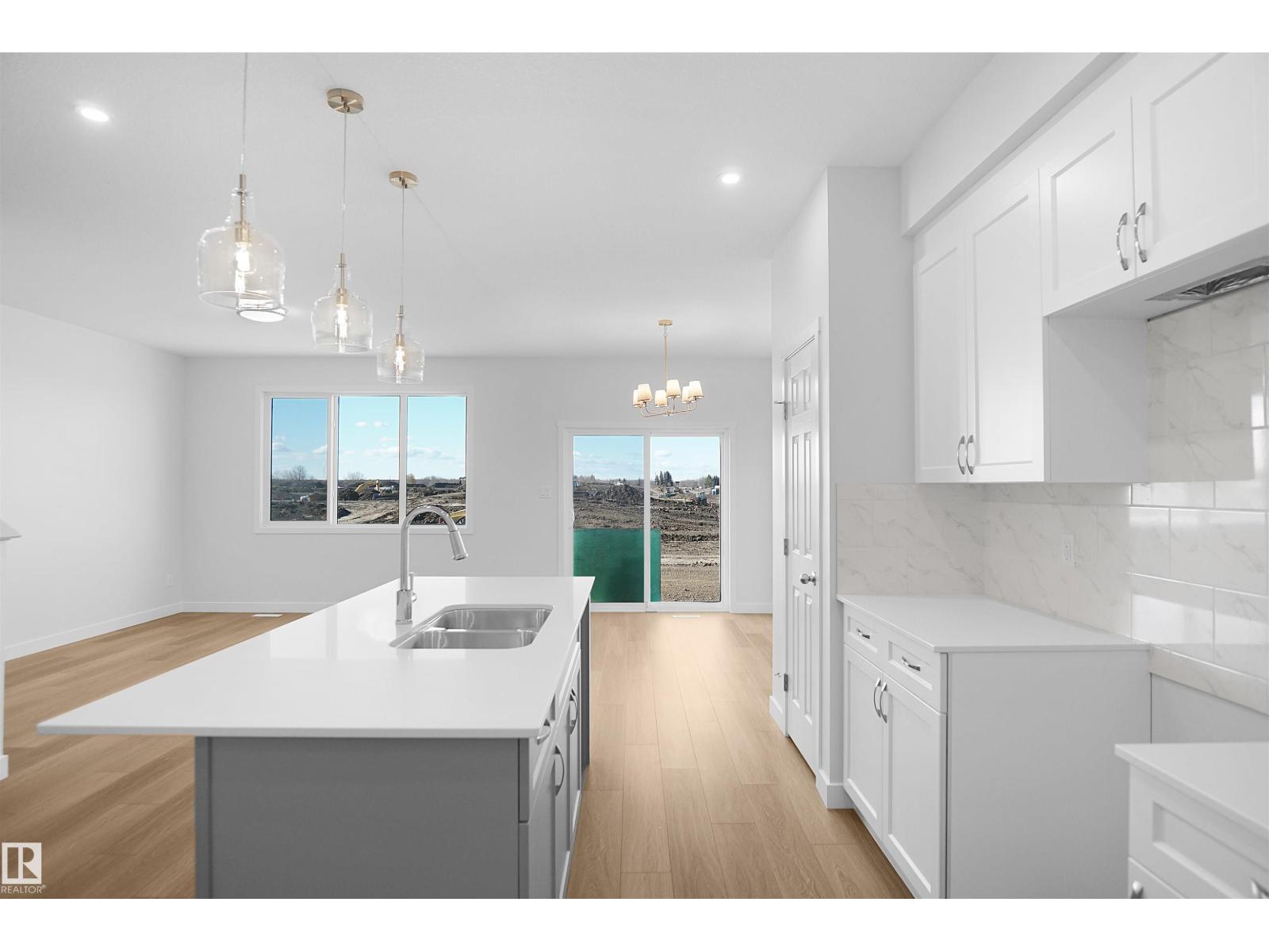 2124 210 ST NW, Edmonton