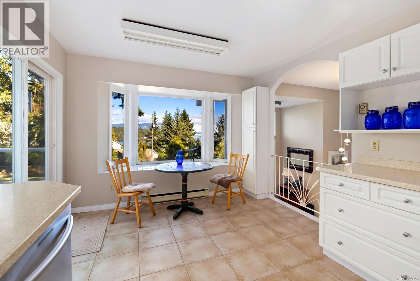 668 Bay Rd, Mill Bay