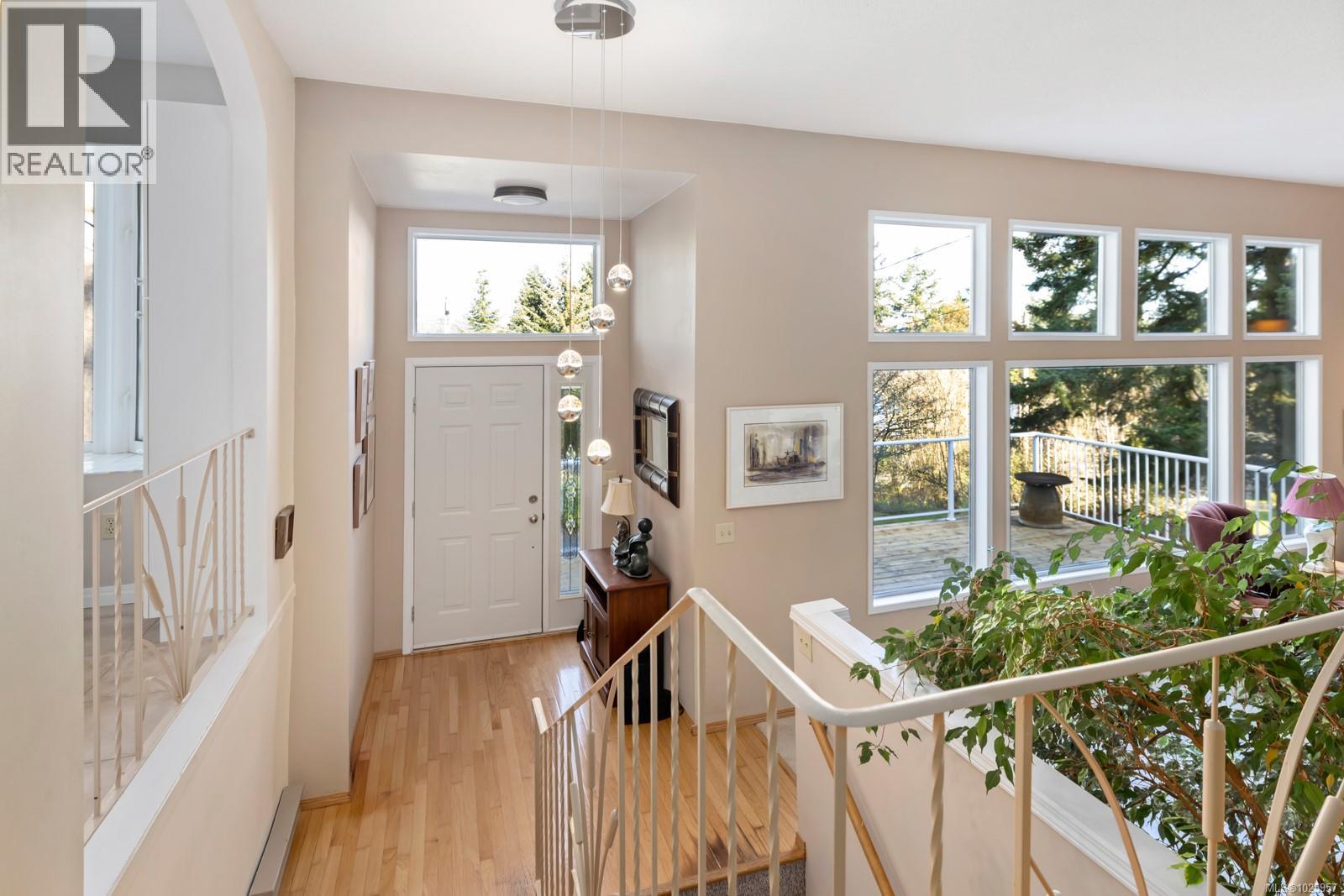 668 Bay Rd, Mill Bay