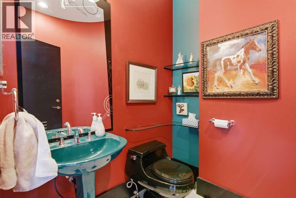 
          64 Patterson Mews Southwest
            <br/>
            <span>Calgary</span>
            , 
            <span>AB</span>
             <span>T3H2C6</span>
         - Photo 18