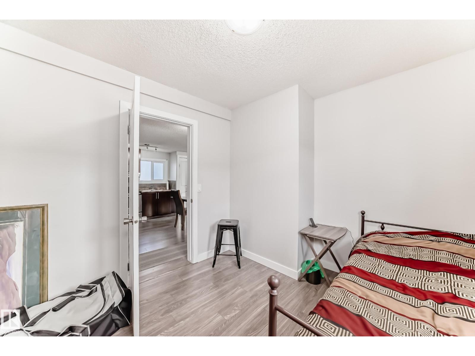 140 West View CR NW, Edmonton