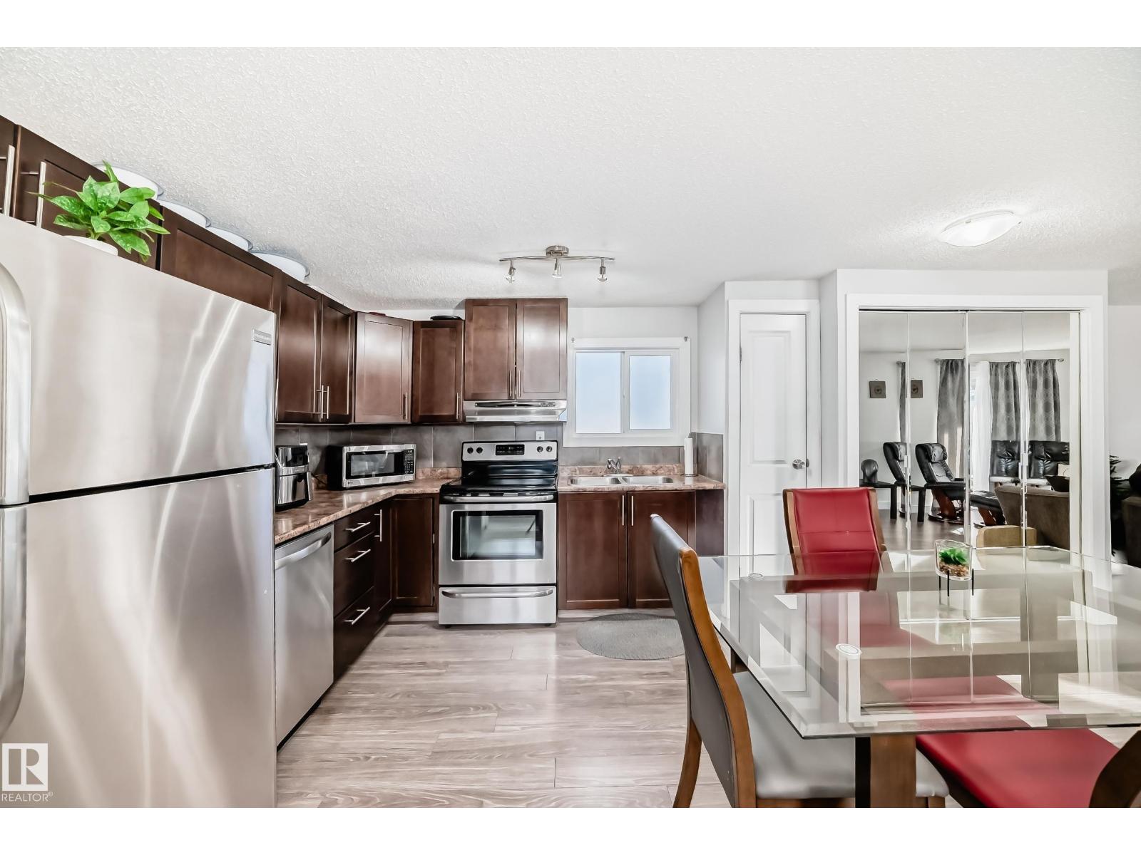 140 West View CR NW, Edmonton