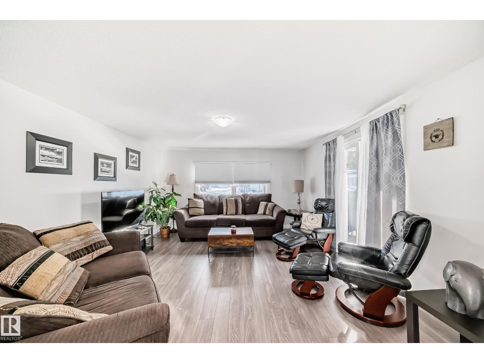 140 West View CR NW, Edmonton